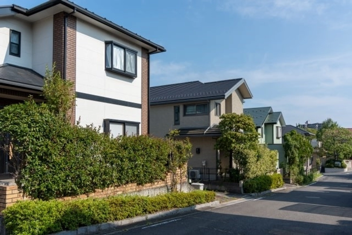 戸建住宅と青空