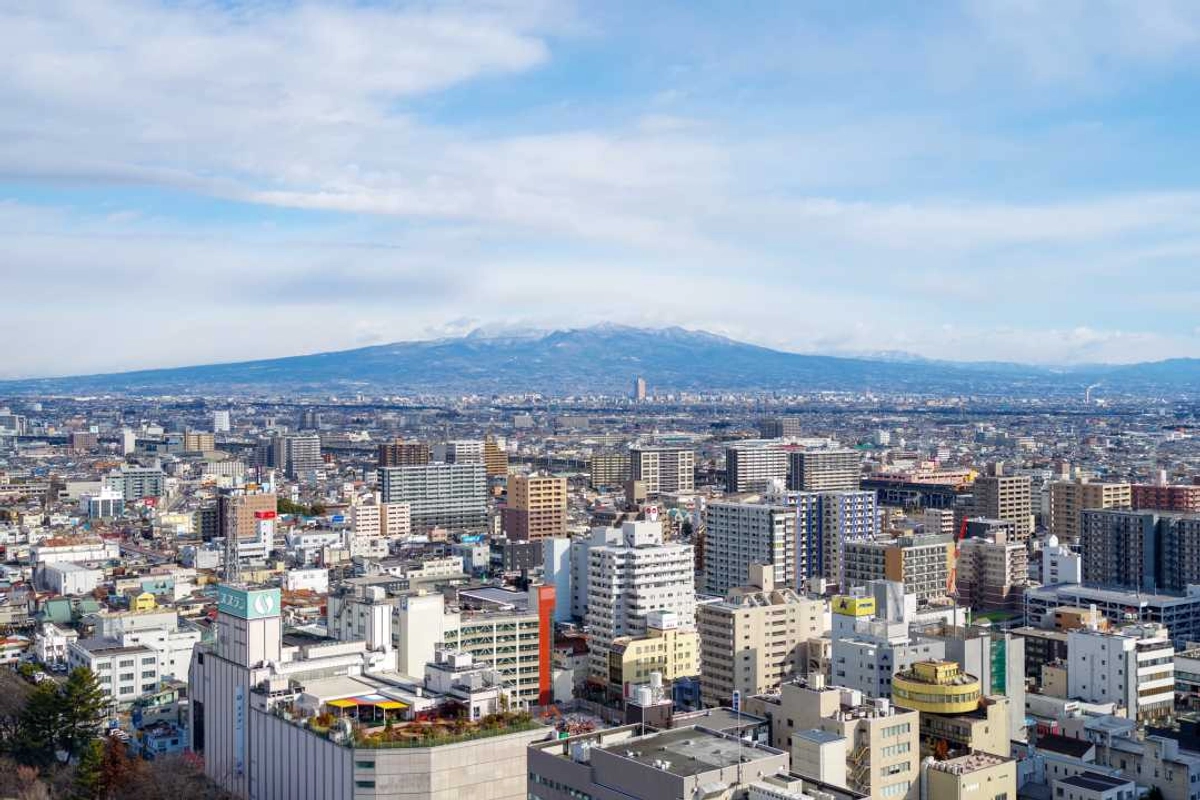 赤城山と前橋・高崎の都市部【群馬県高崎市】